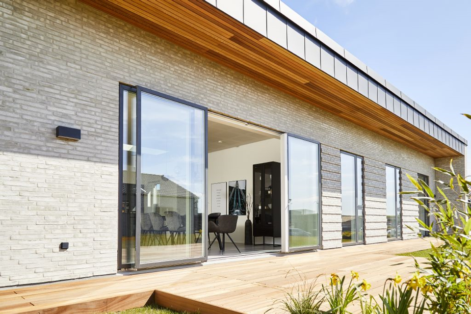 Does Velfac manufacture the best composite windows?